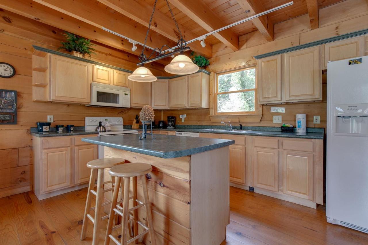 Spring View, 2 Bedrooms, WiFi, Hot Tub, Pool Table, Sleeps 6 Sevierville Buitenkant foto