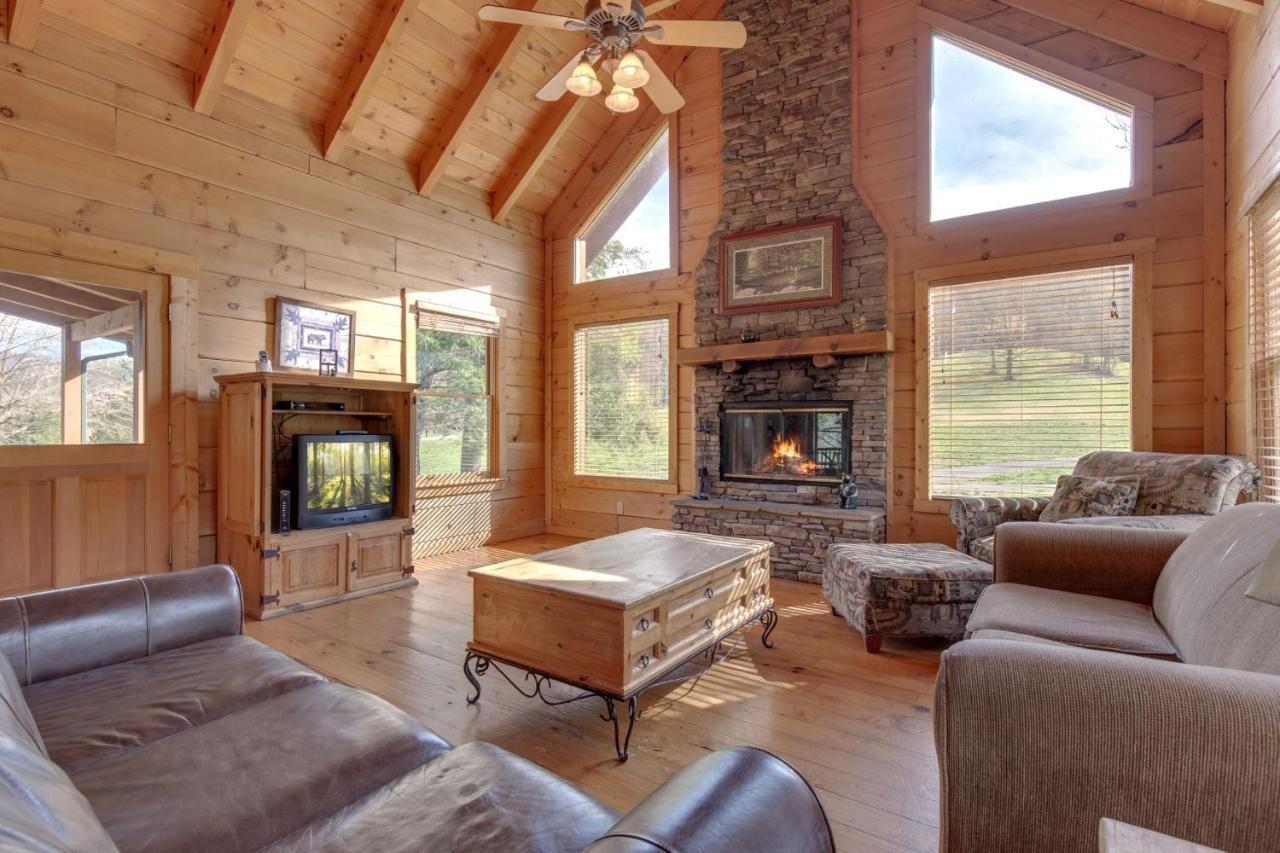 Spring View, 2 Bedrooms, WiFi, Hot Tub, Pool Table, Sleeps 6 Sevierville Buitenkant foto