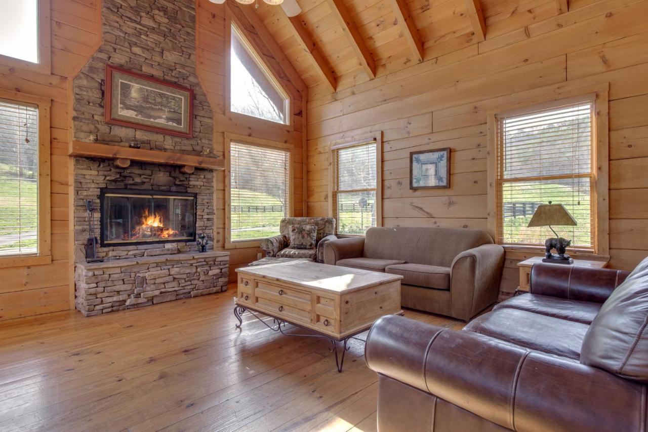 Spring View, 2 Bedrooms, WiFi, Hot Tub, Pool Table, Sleeps 6 Sevierville Buitenkant foto