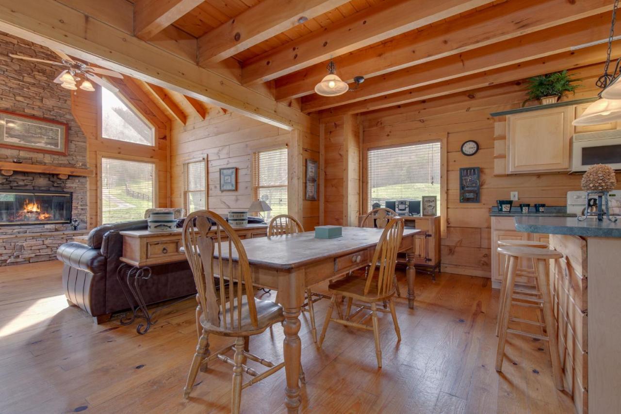 Spring View, 2 Bedrooms, WiFi, Hot Tub, Pool Table, Sleeps 6 Sevierville Buitenkant foto
